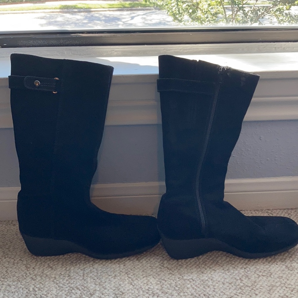 La Canadienne tall zipper black boots. Size 8